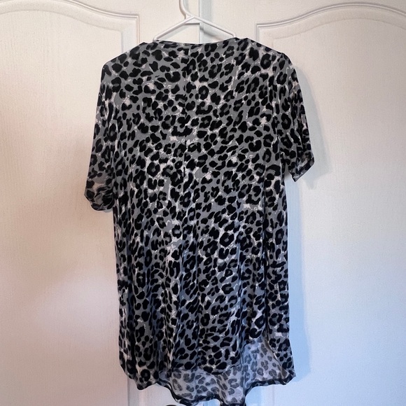 Zenana Leopard Print T-Shirt - Picture 3 of 3
